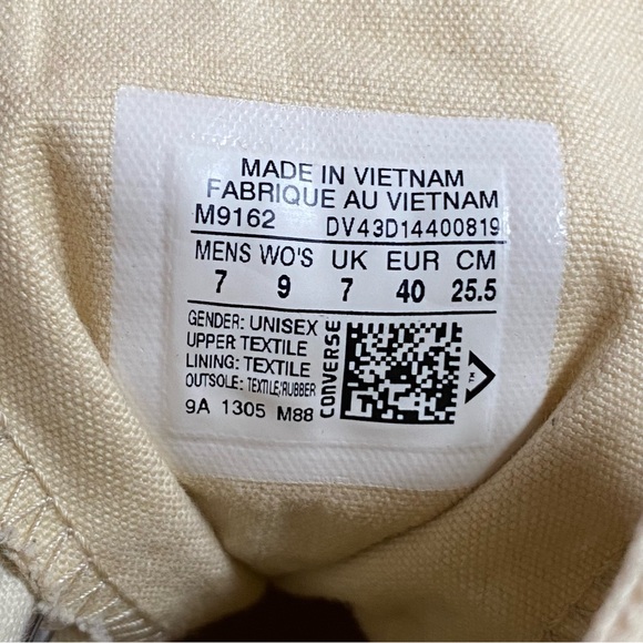 Converse High Top All Star Chucks Pale/Muted Yellow - W9/M7/EU 40 - Picture 6 of 9